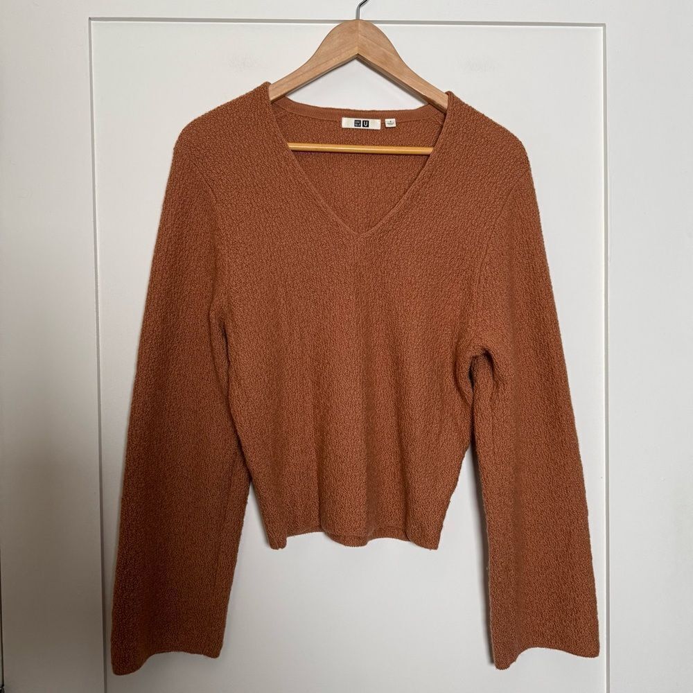 Uniqlo U Sweater Womens Sz S Orange Brown Teddy Bear V Neck 100% Wool Winter